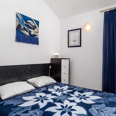Rona Apartment Aurora Novalja Luaran gambar