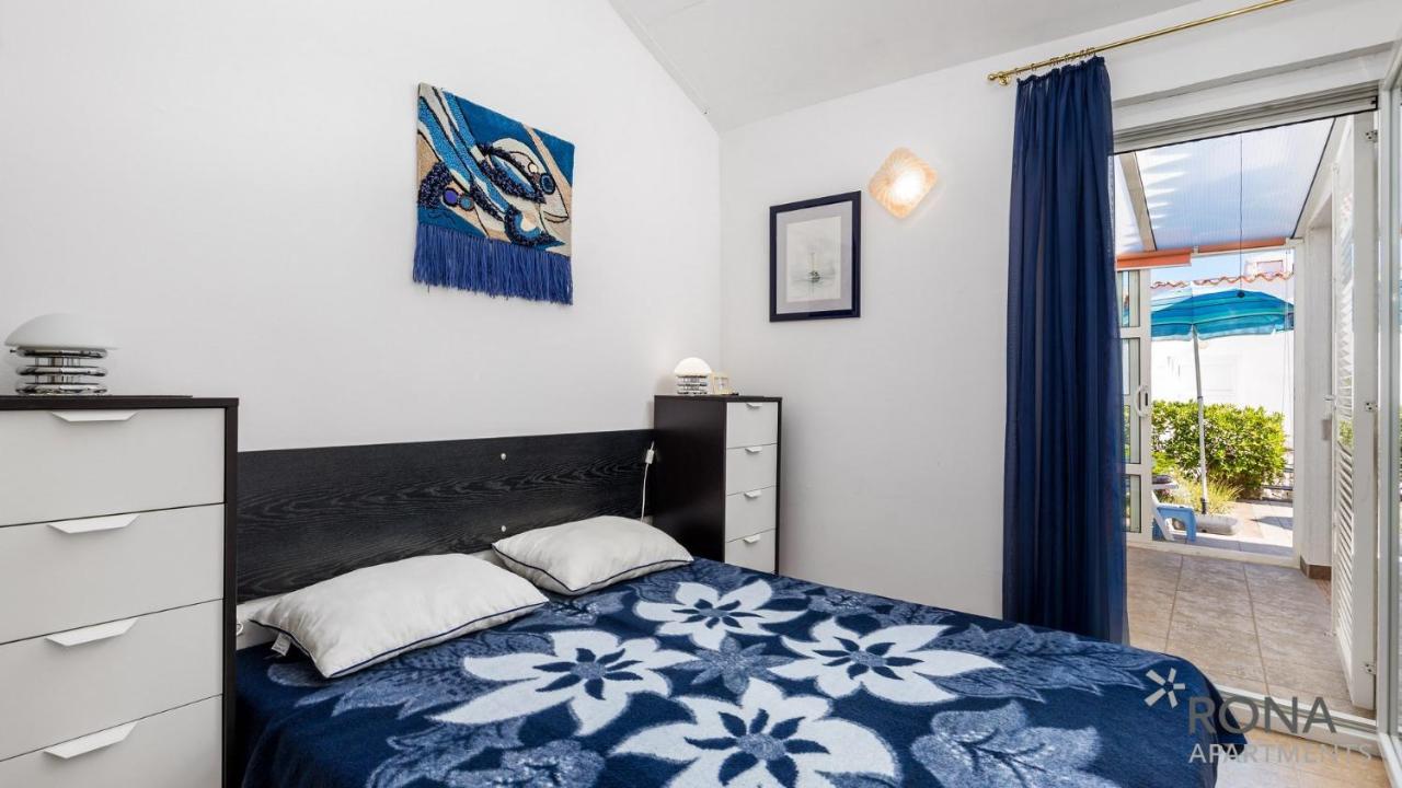 Rona Apartment Aurora Novalja Luaran gambar