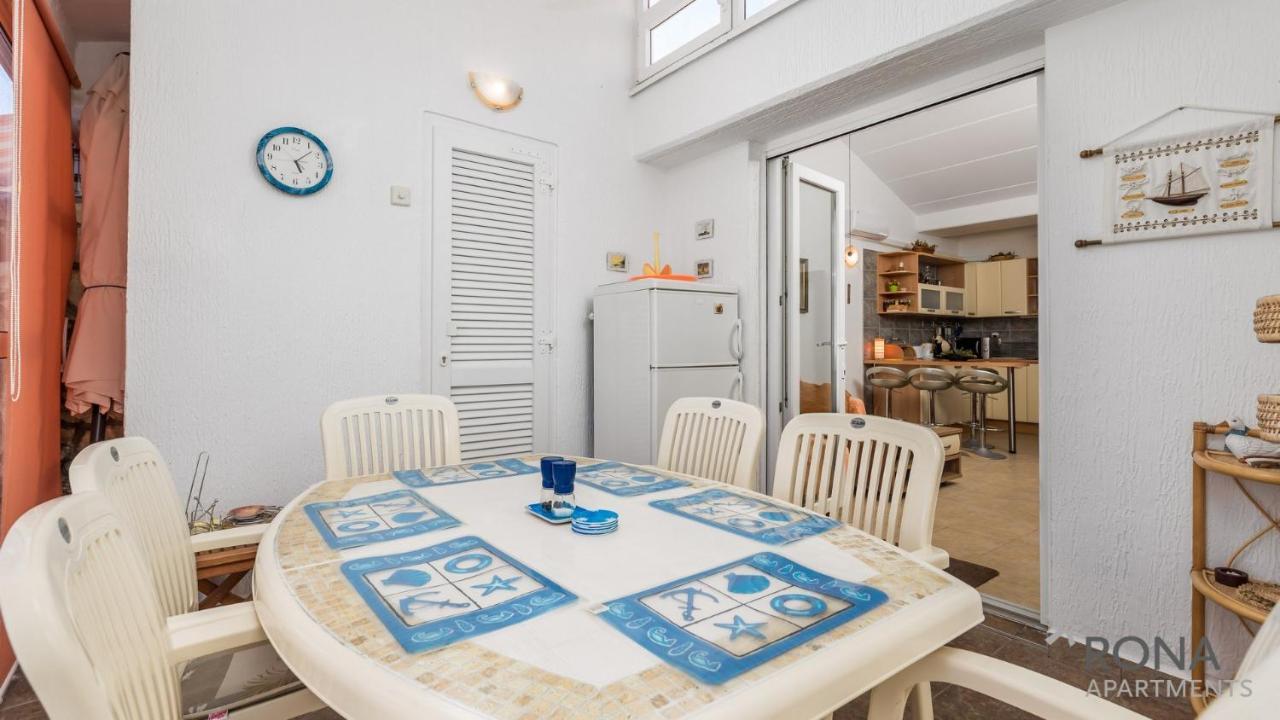 Rona Apartment Aurora Novalja Luaran gambar