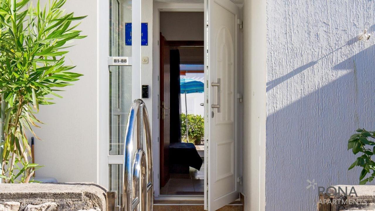 Rona Apartment Aurora Novalja Luaran gambar