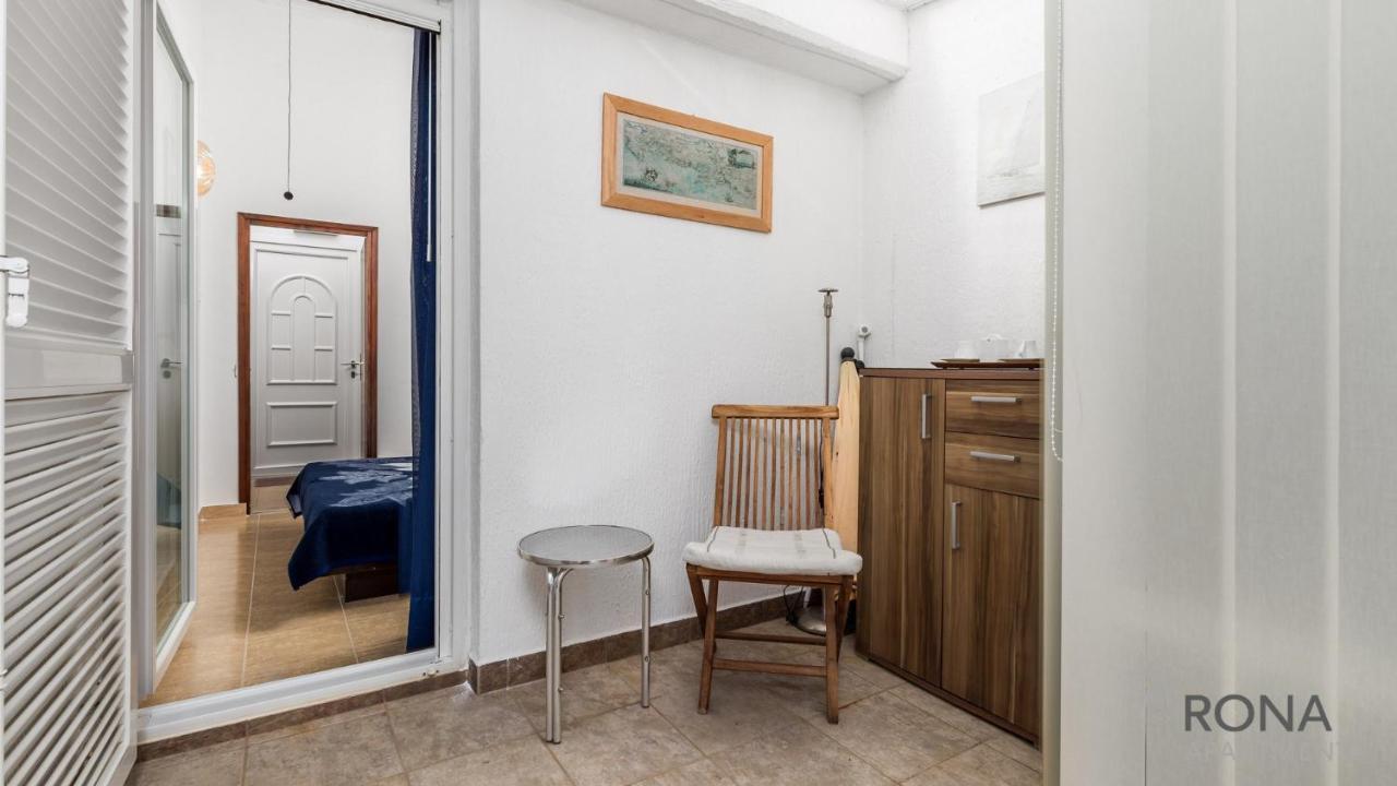 Rona Apartment Aurora Novalja Luaran gambar